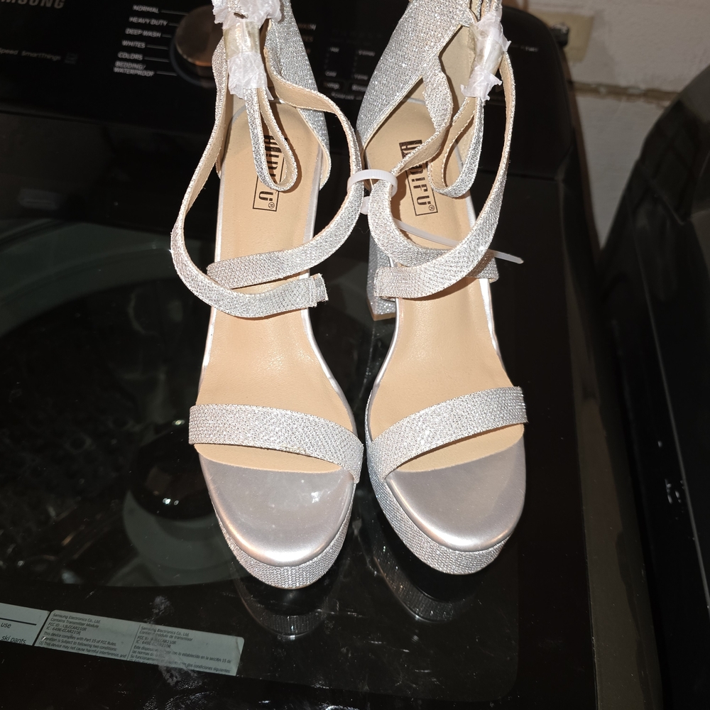 IDIFU Women's Sparkling Silver Strappy Heels